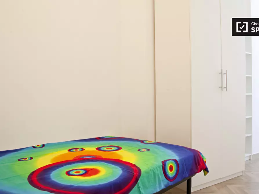 Immagine 4 di Camera condivisa in affitto  in Via Temistocle Calzecchi Onesti a Roma