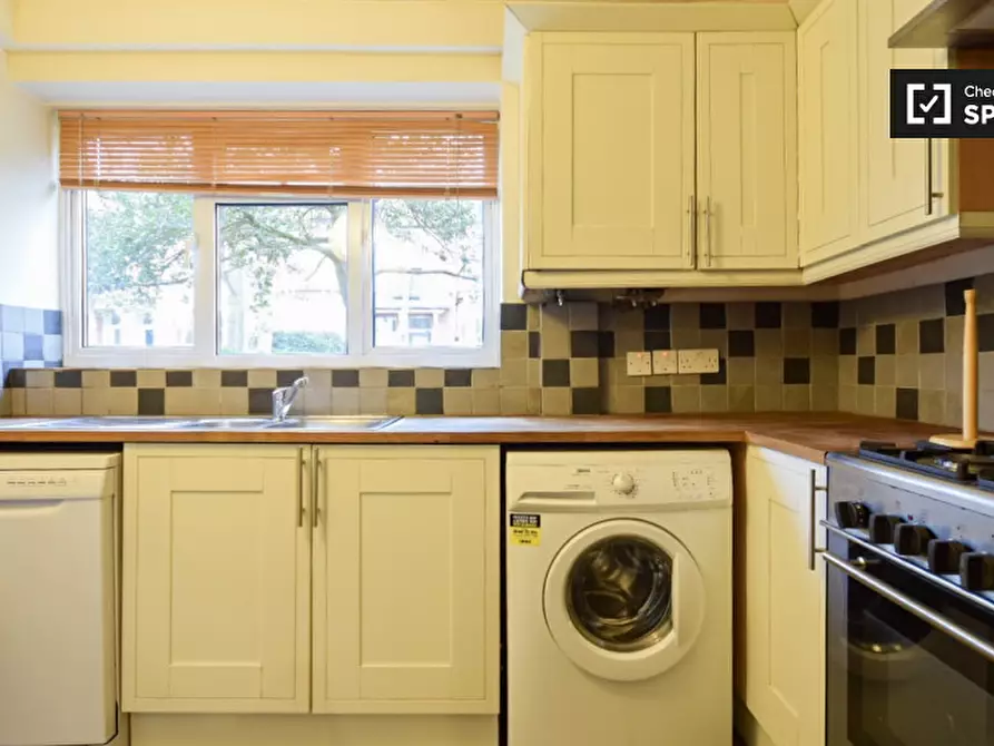 Immagine 4 di Camera condivisa in affitto  in Lebanon Gardens a Wandsworth