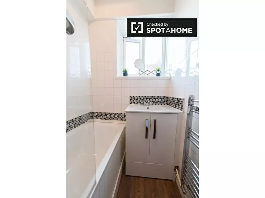 Immagine 7 di Camera condivisa in affitto  in Wandle Way a Wandsworth