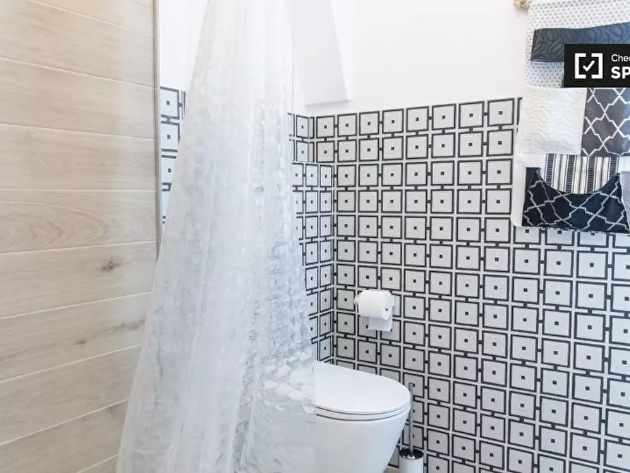 Immagine 2 di Appartamento in affitto  in Via la Spezia a Roma