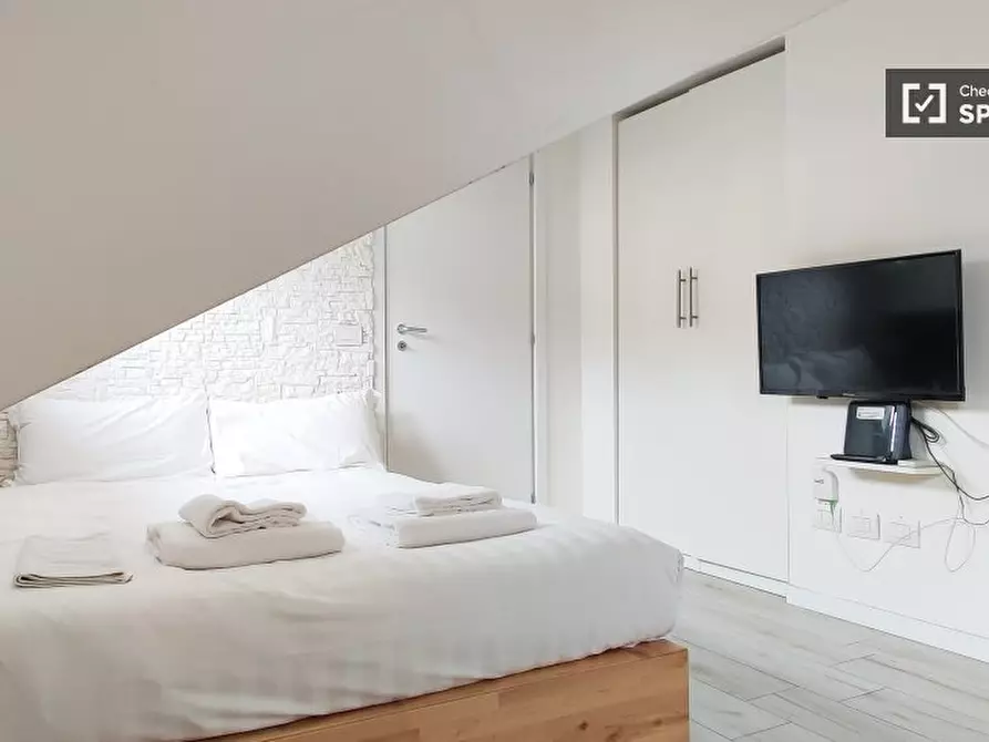 Immagine 5 di Ufficio in affitto  in Via Giovanni Battista Sammartini a Milano