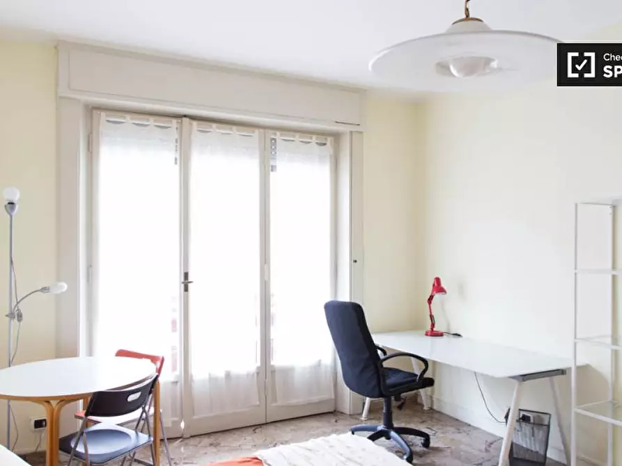 Immagine 3 di Camera condivisa in affitto  in Via Andrea Doria a Milano