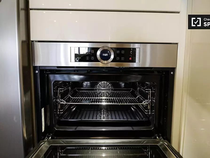 Immagine 11 di Appartamento in affitto  in Alzaia Naviglio Pavese, 20143 Milano MI, Italy a Milano