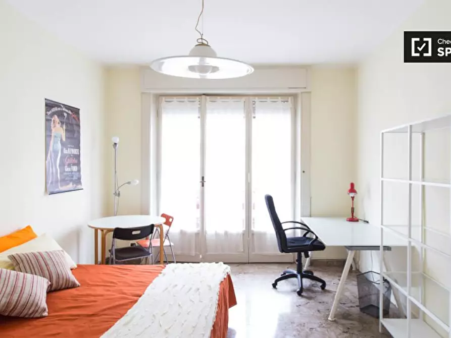 Immagine 2 di Camera condivisa in affitto  in Via Andrea Doria a Milano