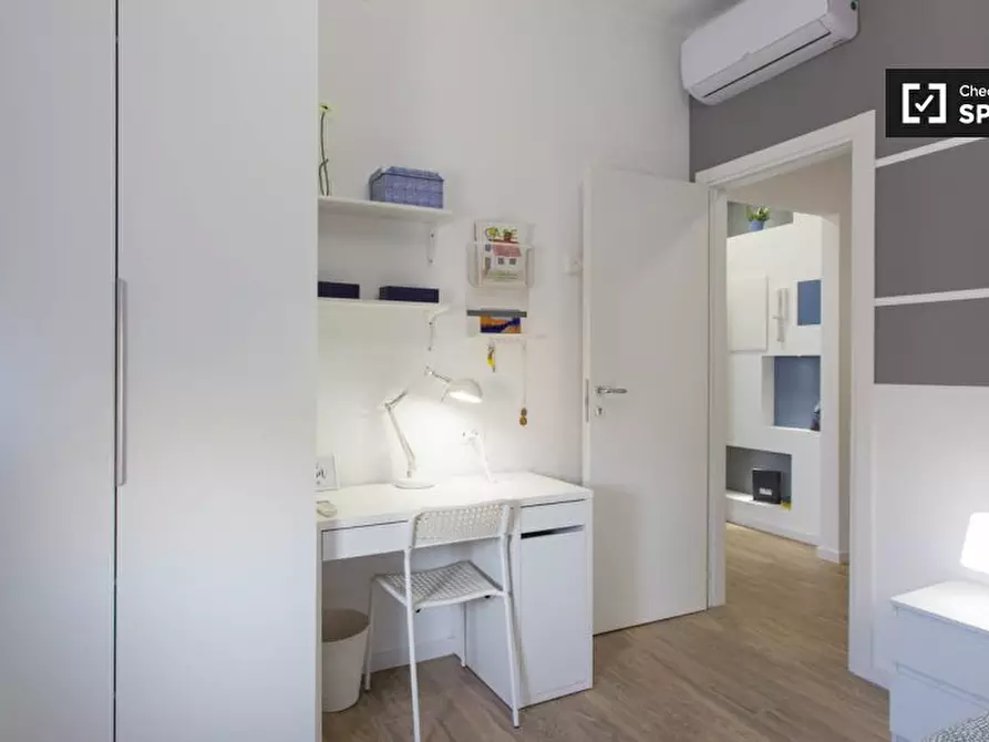 Immagine 3 di Camera condivisa in affitto  in Via Moretto da Brescia a Milano