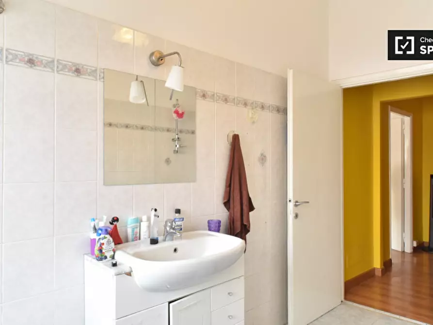 Immagine 9 di Camera condivisa in affitto  in Via Lorenzo Valla a Roma