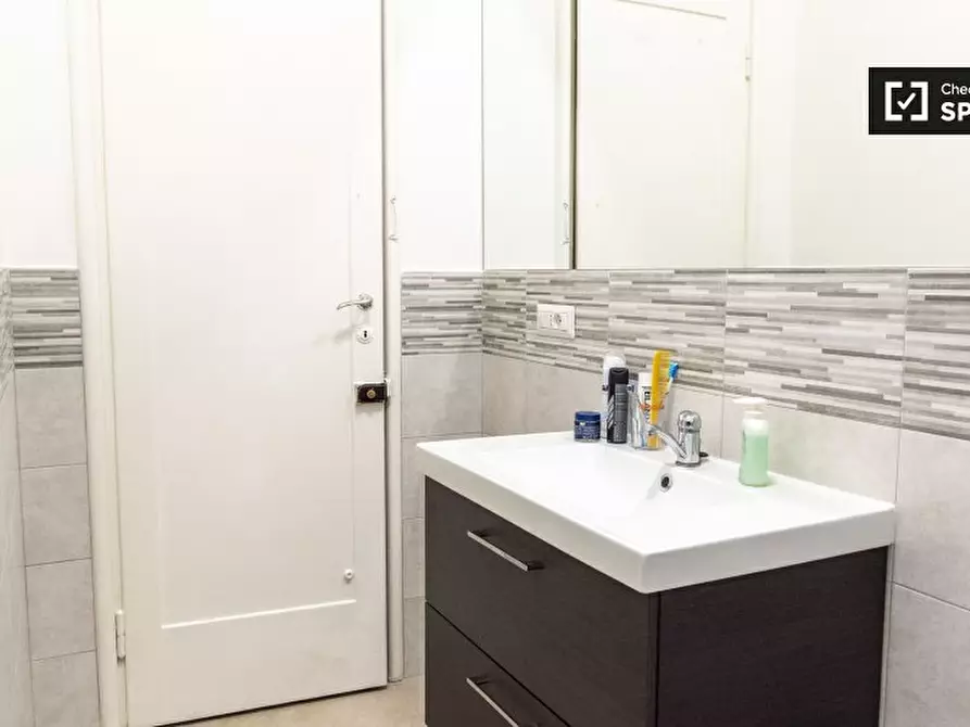 Immagine 7 di Camera condivisa in affitto  in Viale Parioli a Roma