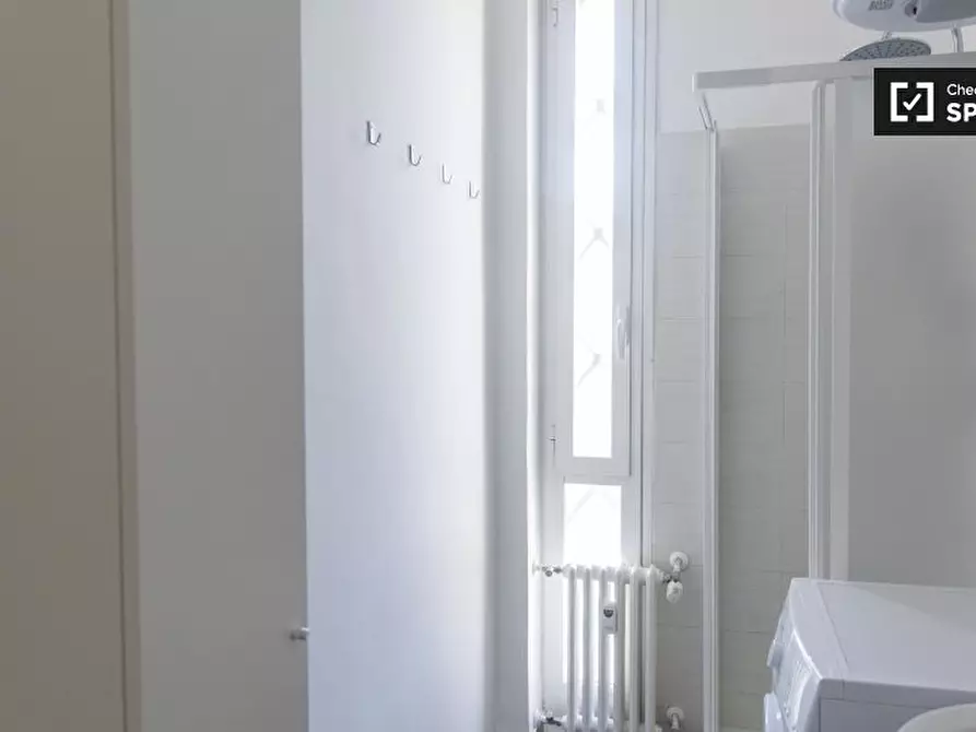 Immagine 14 di Camera condivisa in affitto  in Viale Etiopia a Roma