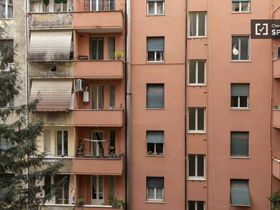 Immagine 15 di Camera condivisa in affitto  in Viale Ippocrate a Roma