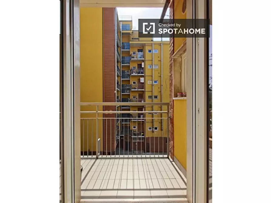 Immagine 8 di Ufficio in affitto  in Via Bari a Milano