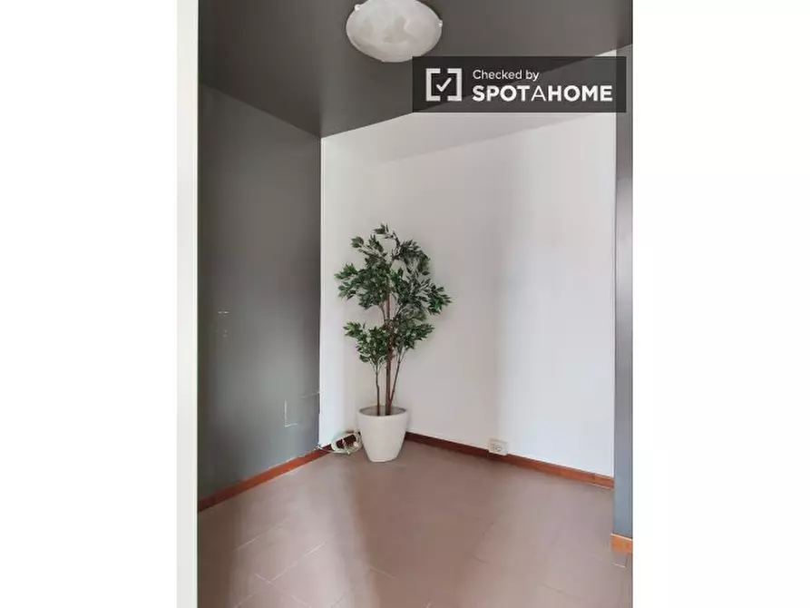 Immagine 14 di Camera condivisa in affitto  in Via Anton Giulio Barrili a Milano