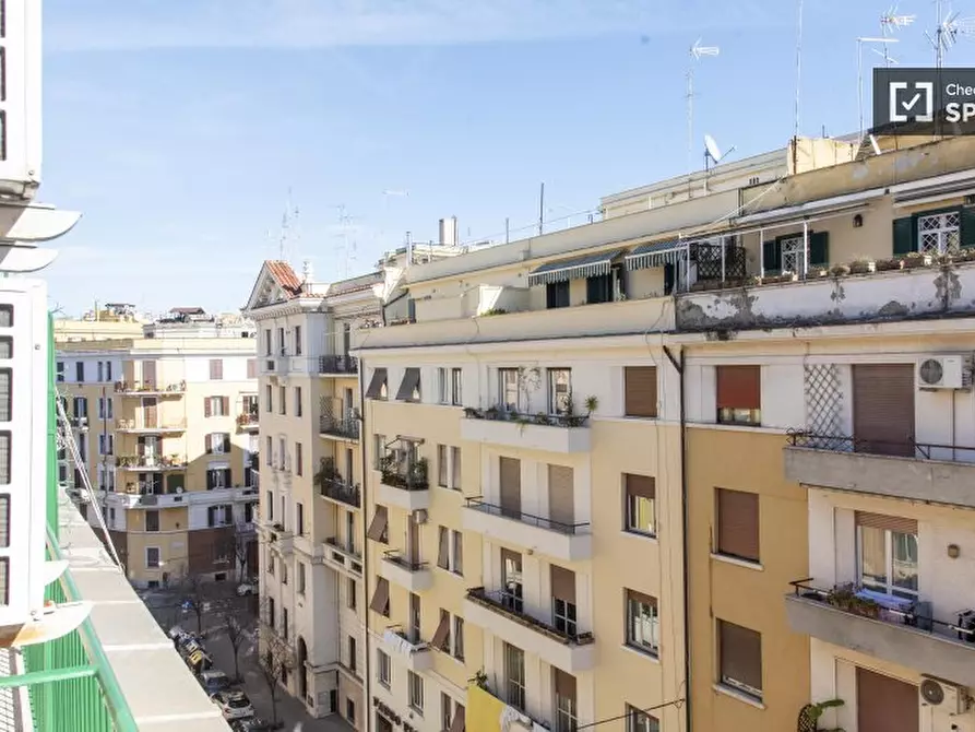 Immagine 11 di Camera condivisa in affitto  in Via Arezzo a Roma