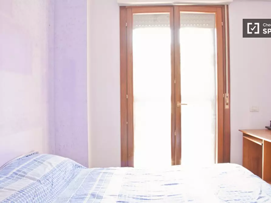 Immagine 2 di Camera condivisa in affitto  in Via Augusto Casciani a Roma