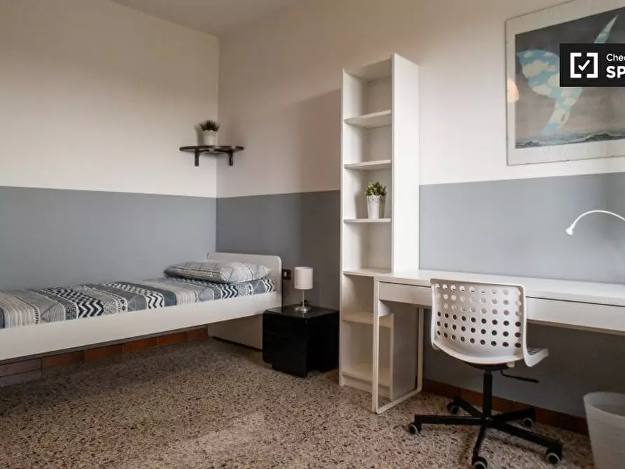 Immagine 2 di Camera condivisa in affitto  in Via Lucca, 20152 Milano MI, Italy a Milano