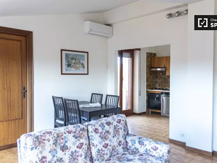 Immagine 10 di Appartamento in affitto  in Via Ildebrando Vivanti a Roma