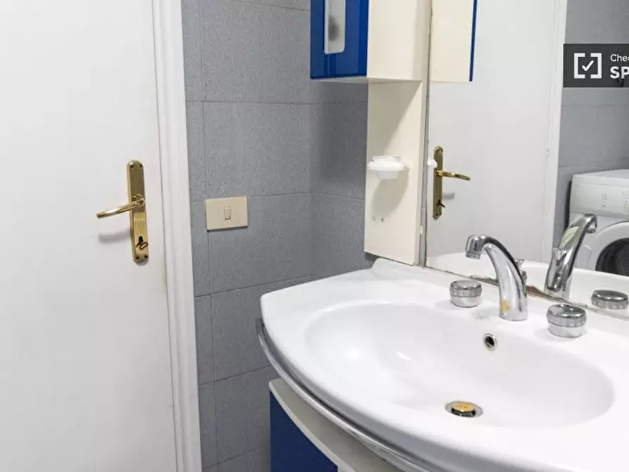 Immagine 10 di Appartamento in affitto  in Piazza Ragusa a Roma