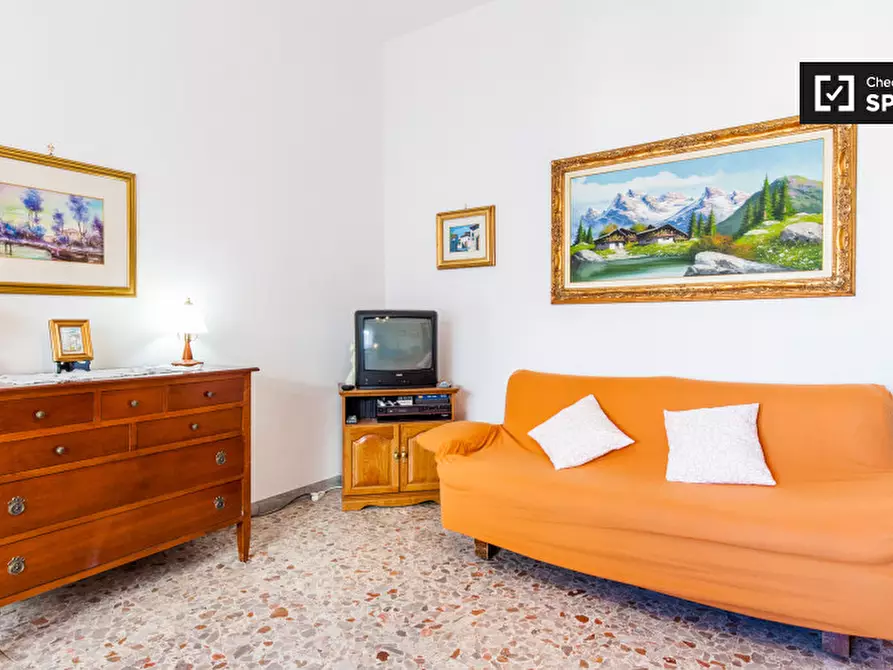 Immagine 4 di Camera condivisa in affitto  in Via delle Arniche a Roma