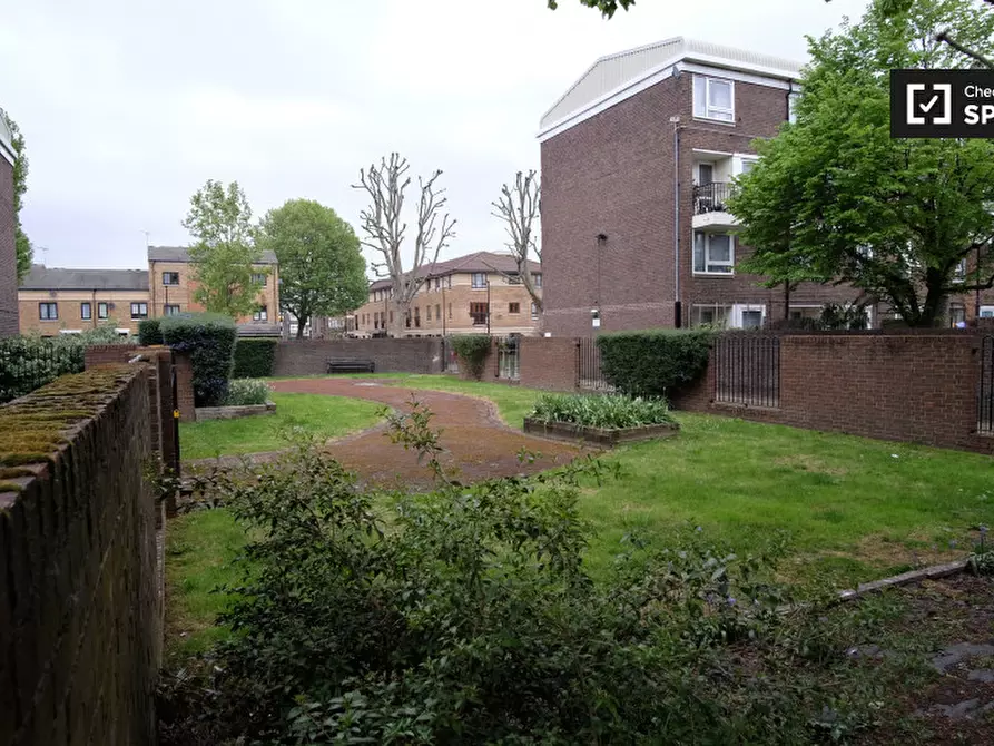 Immagine 11 di Camera condivisa in affitto  in Spey Street a Poplar