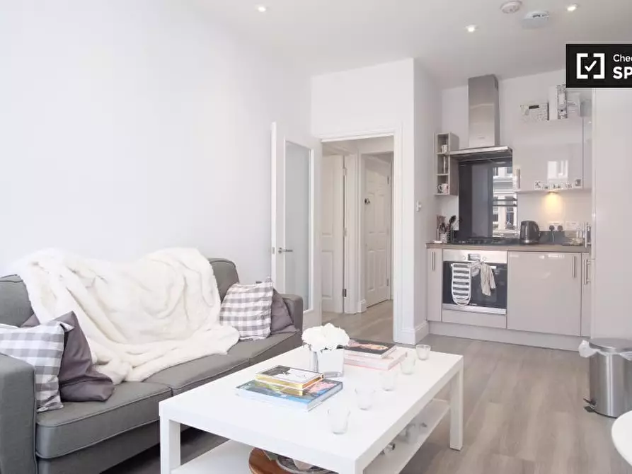 Immagine 2 di Appartamento in affitto  in Talbot Rd, London W11 2AT, UK a Kensington