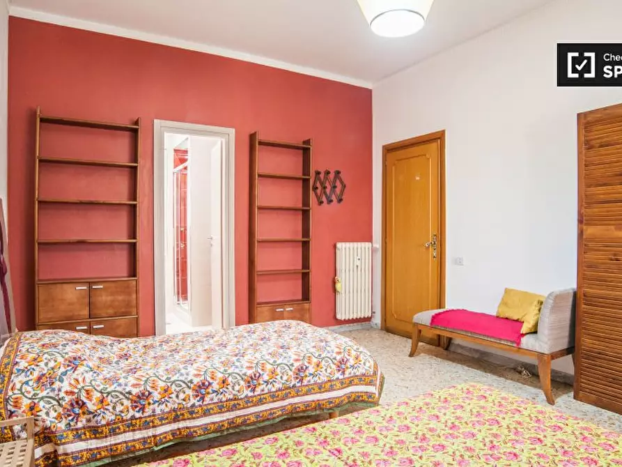 Immagine 4 di Camera condivisa in affitto  in Viale Appio Claudio, 00174 Roma RM, Italy a Roma