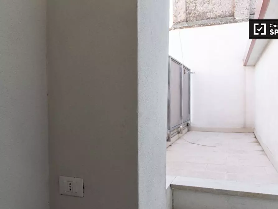 Immagine 9 di Appartamento in affitto  in Via di Acqua Bullicante a Roma