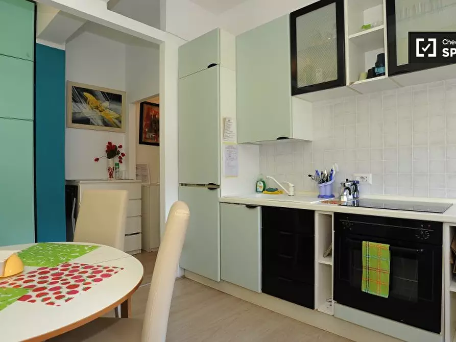 Immagine 5 di Camera condivisa in affitto  in Viale dell'Arte, 00144 Roma RM, Italy a Roma