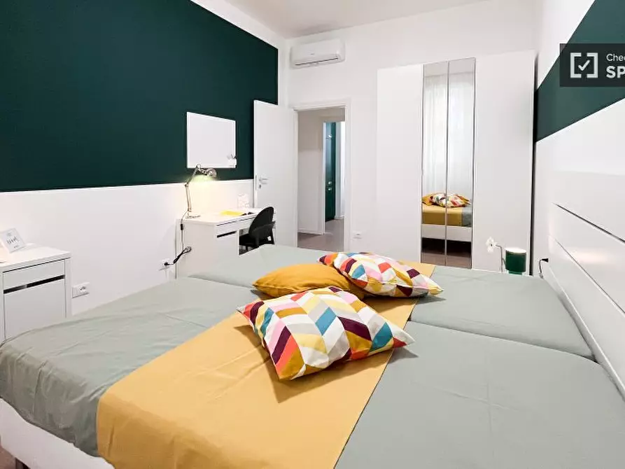 Immagine 4 di Camera condivisa in affitto  in Via Quadronno a Milano