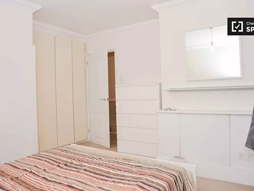 Immagine 3 di Camera condivisa in affitto  in Evenwood Cl a Wandsworth