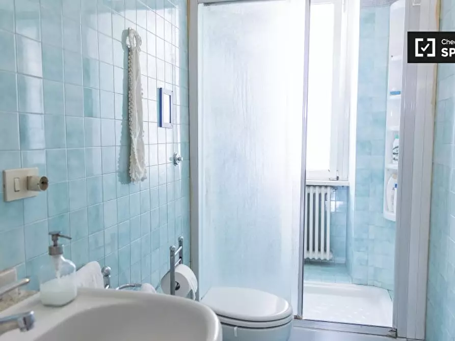 Immagine 11 di Camera condivisa in affitto  in Viale Ippocrate a Roma