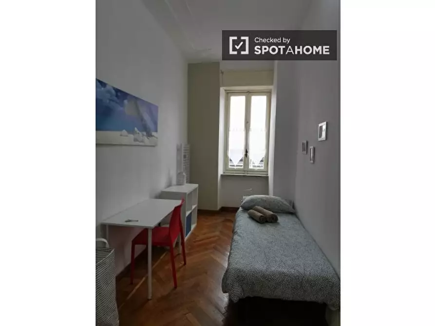 Immagine 2 di Camera condivisa in affitto  in Piazza Tancredi Galimberti a Torino