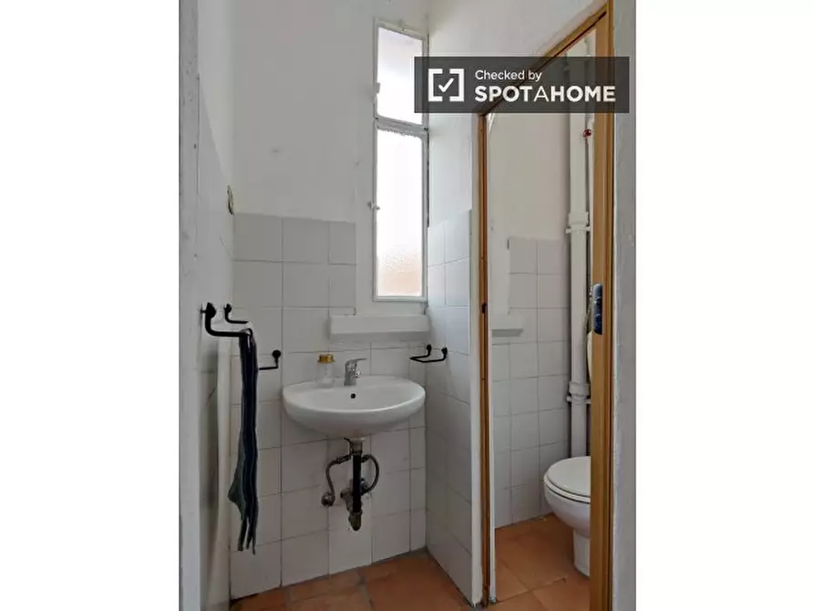 Immagine 14 di Appartamento in affitto  in Viale Famagosta a Milano