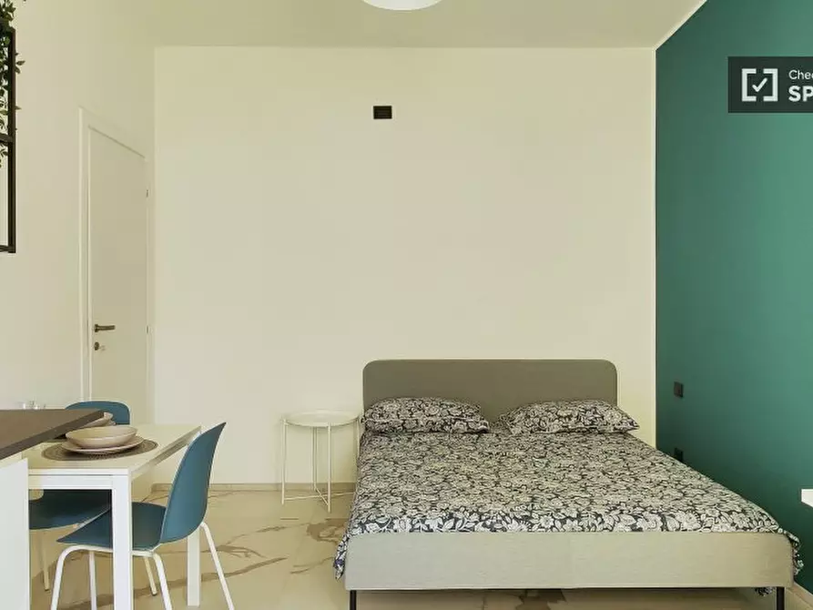 Immagine 12 di Camera condivisa in affitto  in Via delle Forze Armate a Milano