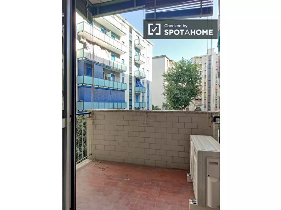 Immagine 4 di Camera condivisa in affitto  in Via Breno a Milano