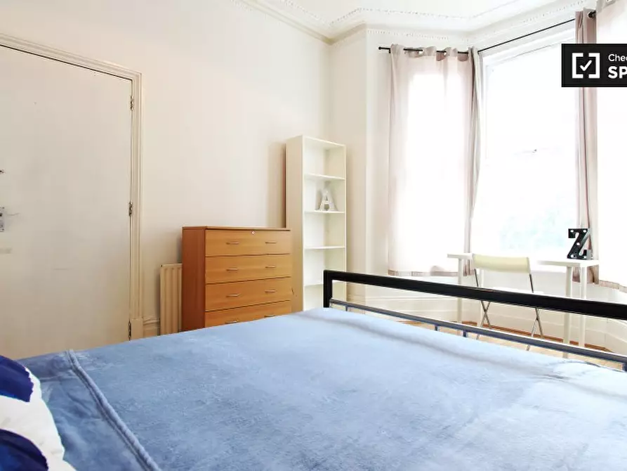 Immagine 4 di Camera condivisa in affitto  in Abbotsford Avenue a Tottenham