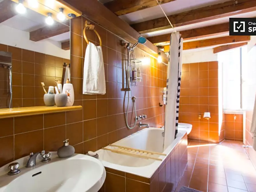 Immagine 13 di Camera condivisa in affitto  in via Curtatone a Milano