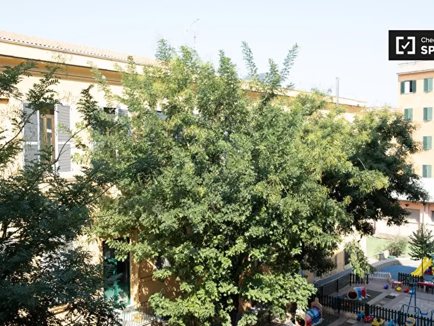 Immagine 6 di Camera condivisa in affitto  in Via dei Campani, 00185 Roma RM, Italy a Roma