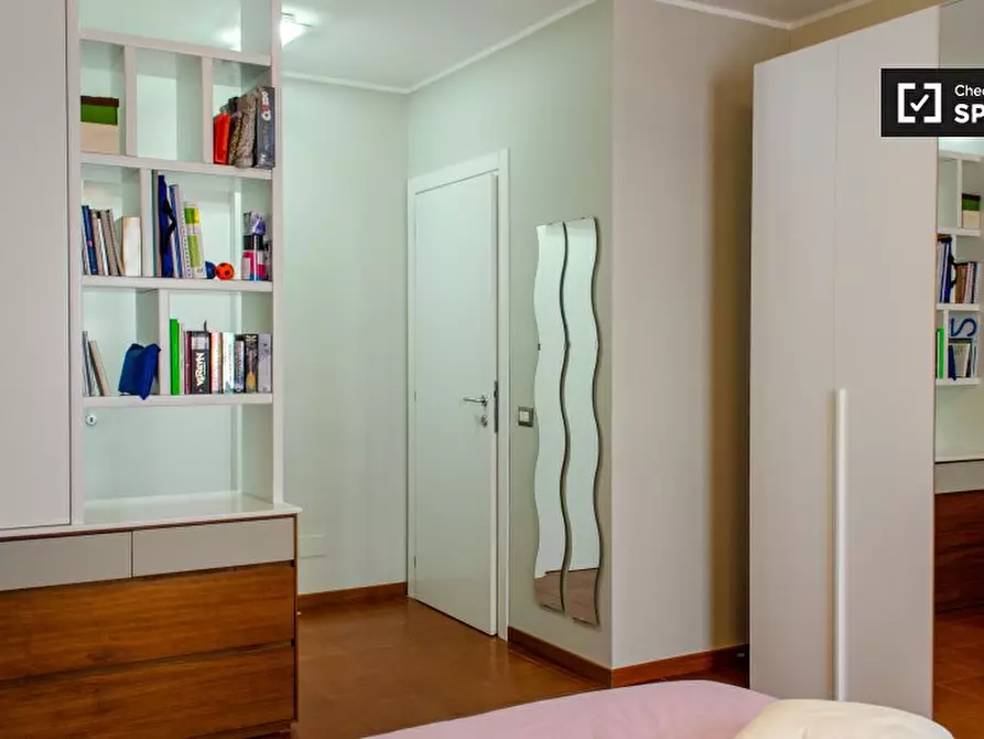 Immagine 2 di Camera condivisa in affitto  in Via Benedetto Croce, 00142 Roma RM, Italy a Roma