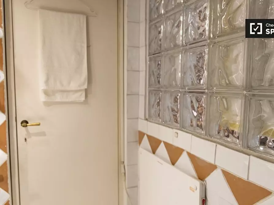 Immagine 15 di Appartamento in affitto  in Via della Scala a Roma