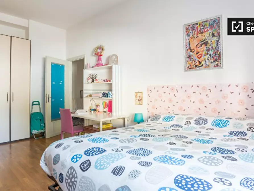 Immagine 3 di Camera condivisa in affitto  in Via Isimbardi a Milano