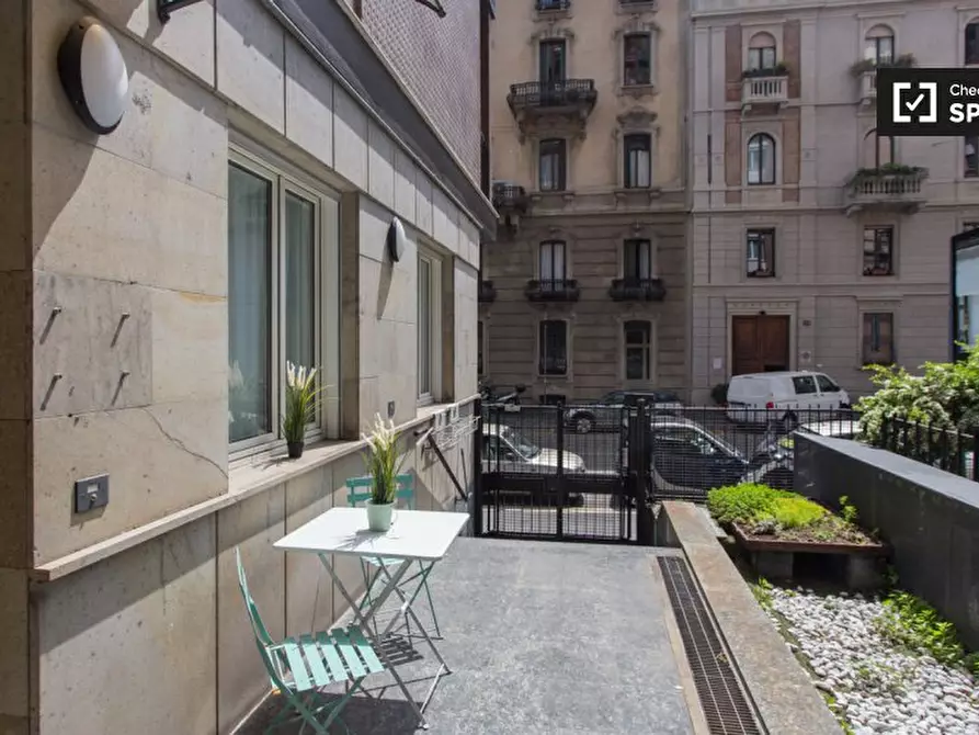 Immagine 16 di Appartamento in affitto  in Via Antonio Canova a Milano