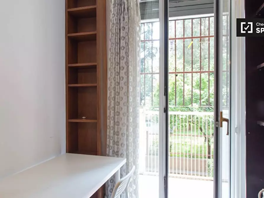 Immagine 2 di Camera condivisa in affitto  in Via Carnia a Milano