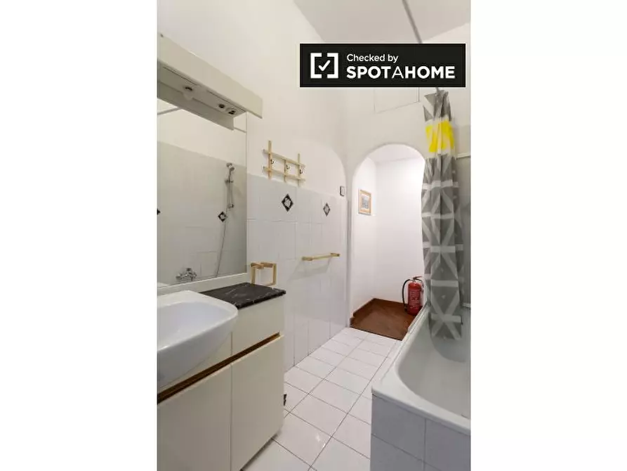 Immagine 12 di Appartamento in affitto  in Via Mattia Battistini, 00167 Roma RM, Italy a Roma