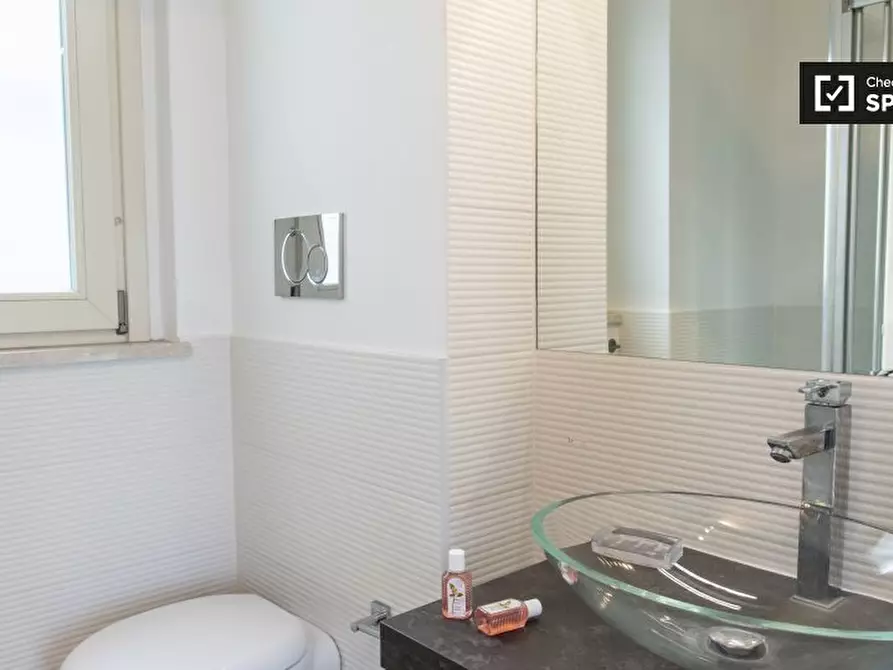 Immagine 17 di Appartamento in affitto  in Via Portuense a Roma