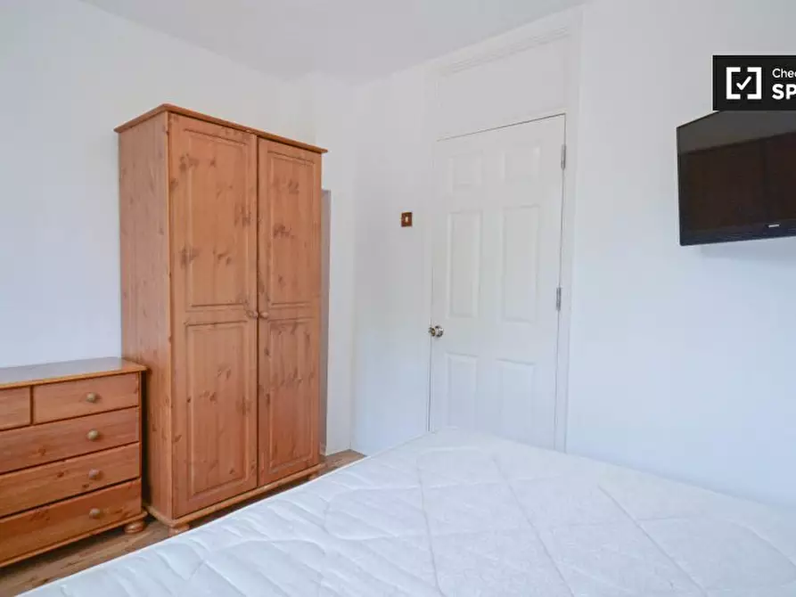 Immagine 4 di Camera condivisa in affitto  in Whitnell Way a Wandsworth