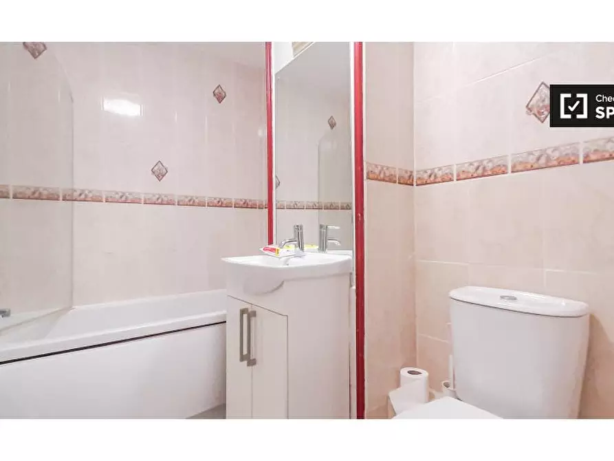 Immagine 18 di Appartamento in affitto  in Goldfinch Rd a Eltham