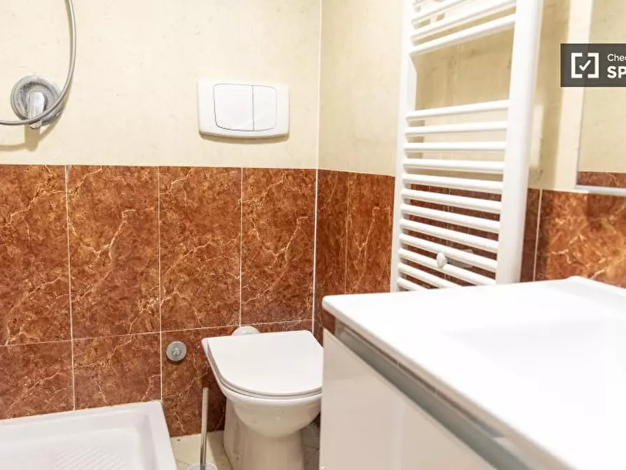 Immagine 2 di Appartamento in affitto  in Via Saronno a Roma