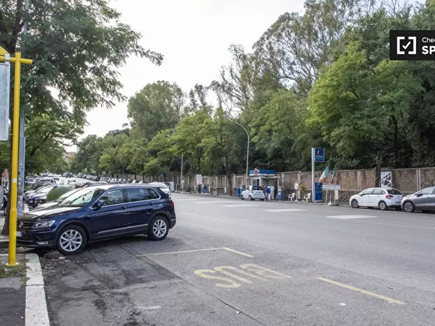 Immagine 19 di Camera condivisa in affitto  in Via Portuense a Roma