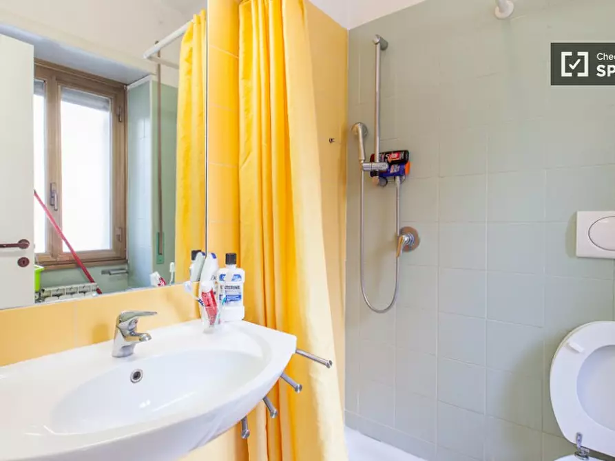 Immagine 6 di Camera condivisa in affitto  in Via dello Scalo di San Lorenzo a Roma