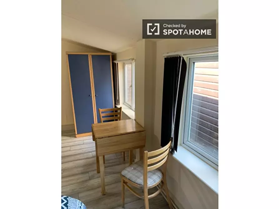 Immagine 6 di Camera condivisa in affitto  in Anson Rd a Brent