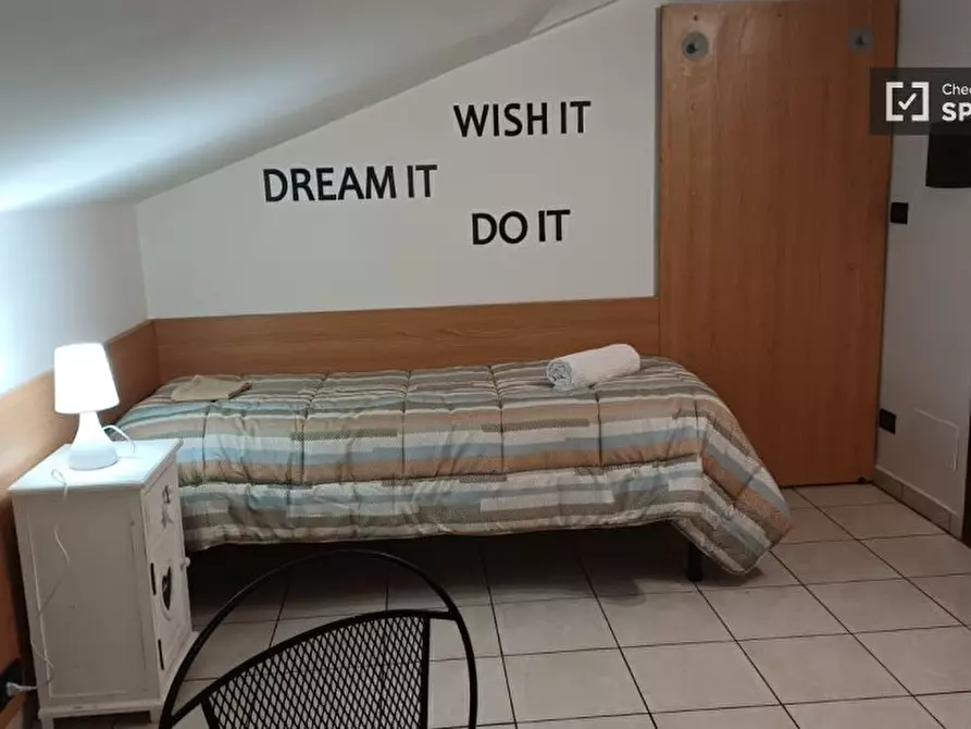 Immagine 8 di Camera condivisa in affitto  in Via Fraconalto a Roma